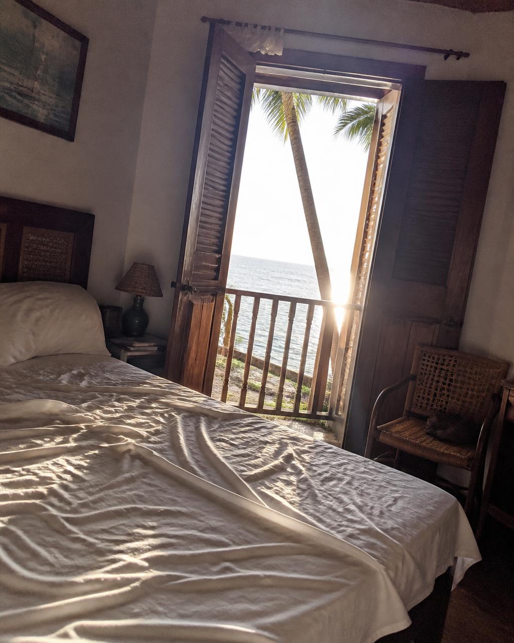 Original — tropical beach suite
